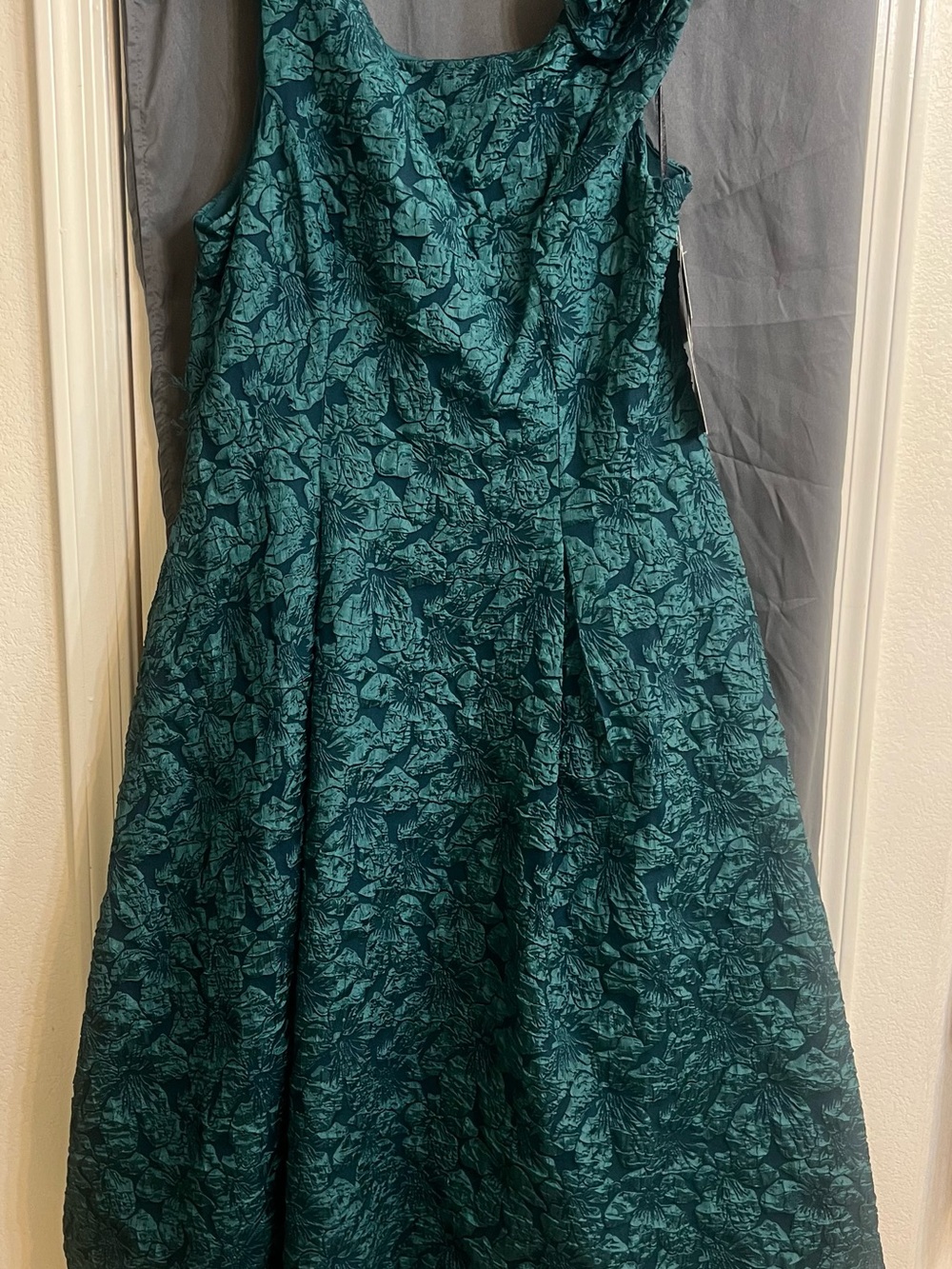 NWT Brianna Milay Teal Floral Appliqué fit & flare dress with Shoulder Flower 14 - Picture 4 of 8